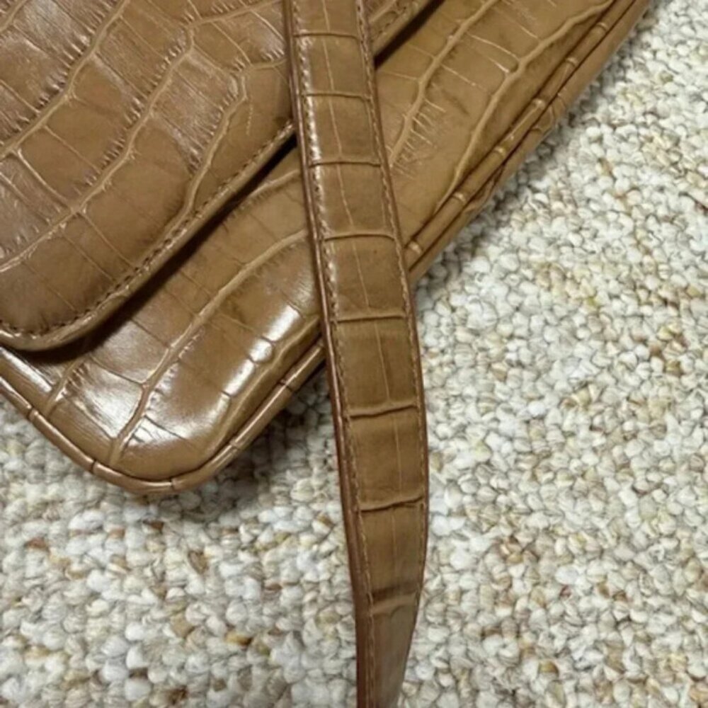 Jones New York Medium Tan Faux Alligator Shoulder Bag HandBag Pocketbook Credit - Picture 9 of 11